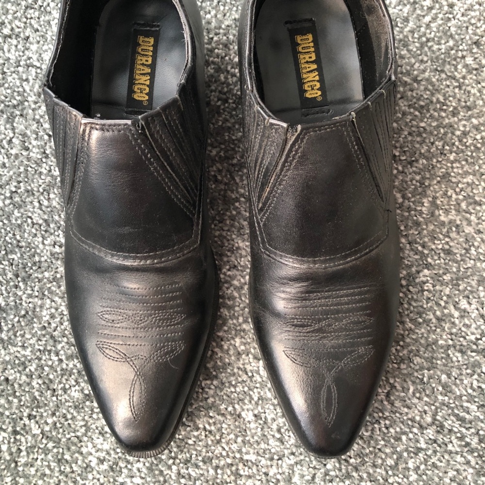 Like new! Genuine leather Durango ankle booties